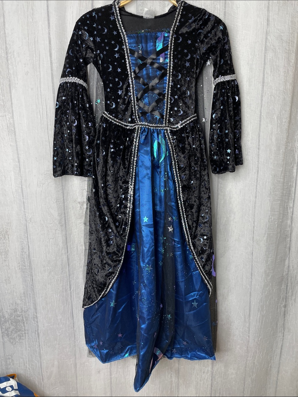 Spirit Midnight Sorceress Black & Shimmering Blue costume.